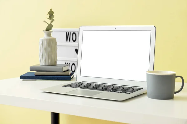 Modern Arbetsplats Med Laptop Kontoret — Stockfoto