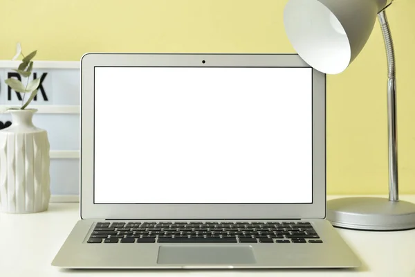Modern Laptop Lamp White Table — Stock Photo, Image
