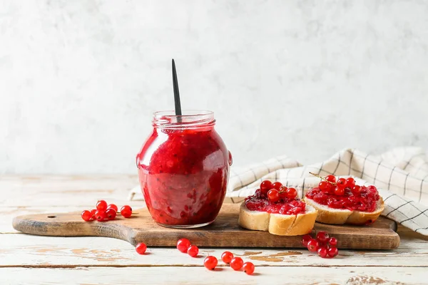 Composition Red Currant Jam Sandwiches Wooden Table — Stock Photo, Image