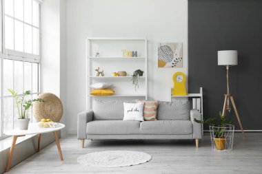 Şık bir oturma odası.