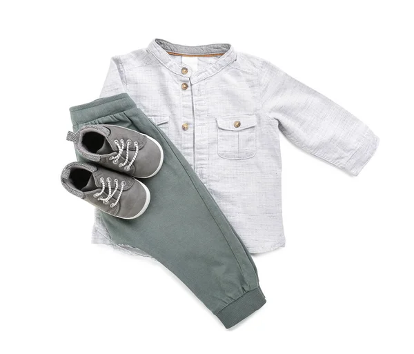 Beyaz Arka Planda Şık Bebek Kıyafetleri — Stok fotoğraf
