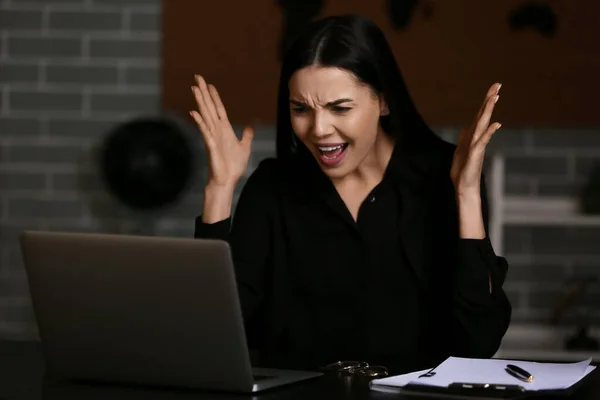 Young Stressed Businesswoman Dark Office — Stock Photo, Image