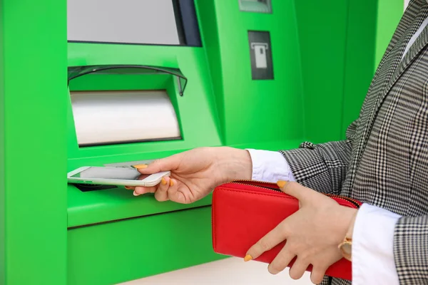 Woman Withdrawing Money Atm Closeup — Stock Photo, Image