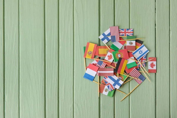 Banderas Diferentes Países Sobre Fondo Madera — Foto de Stock