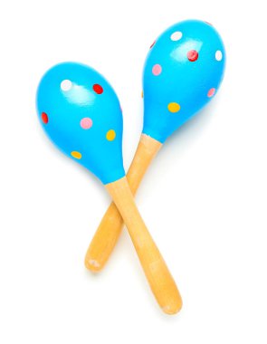 Beyaz arkaplanda Meksika marakaları