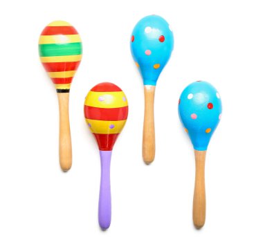 Beyaz arkaplanda Meksika marakaları