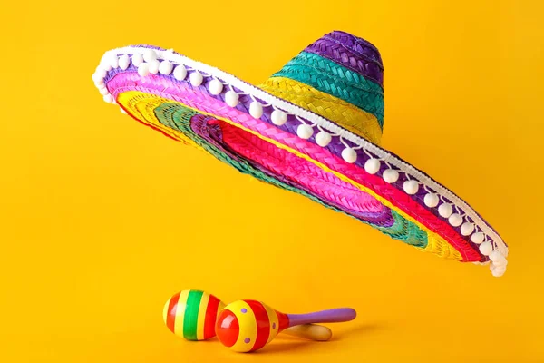 Maracas Mexicains Sombrero Sur Fond Couleur — Photo