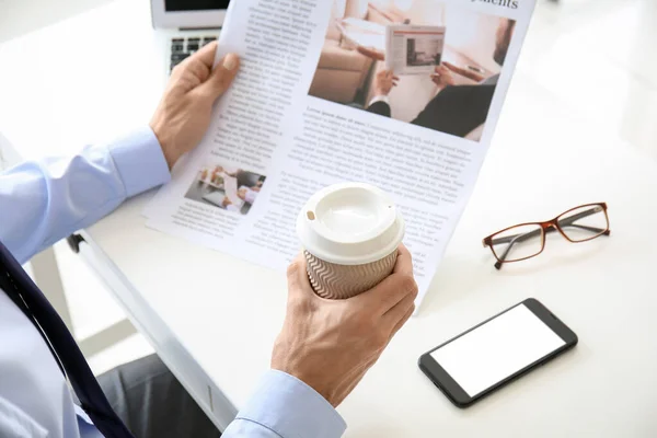 Young Businessman Cup Coffee Reading Newspaper Office Closeup — Stock Photo, Image
