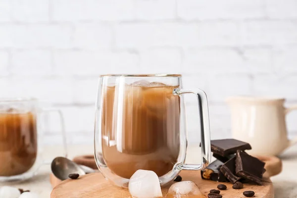 Wooden Board Glass Cup Tasty Iced Coffee Chocolate Table — Stock Photo, Image