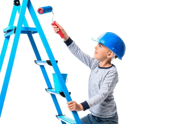 Pequeño Pintor Con Rodillo Escalera Sobre Fondo Blanco — Foto de Stock