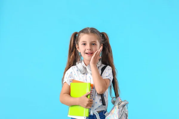 Carino Poco Scuola Ragazza Colore Sfondo — Foto Stock