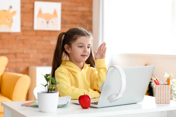 Little Girl Studying Online Home — Stock Photo, Image