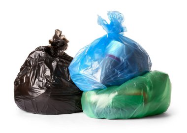 Beyaz arkaplanda çöp torbaları