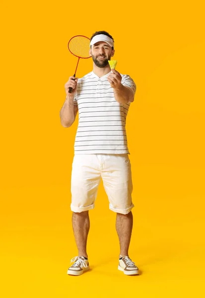 Sporty Male Badminton Player Color Background — Stock Photo, Image