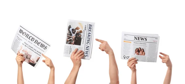 Menschen Mit Zeitungen Auf Weißem Hintergrund — Stockfoto