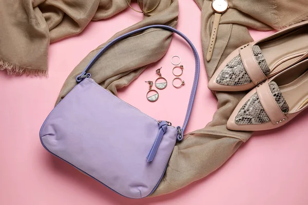 Composition Trendy Handbag Shoes Accessories Color Background — Stock Photo, Image