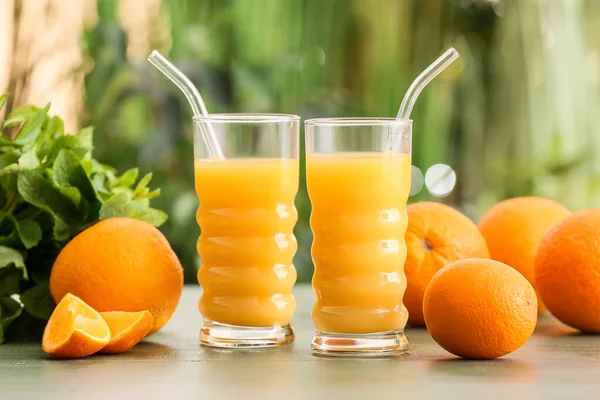 Ποτήρια Γευστικού Χυμού Πορτοκαλιού Εξωτερικούς Χώρους — Φωτογραφία Αρχείου