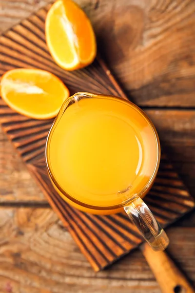 Tasse Jus Orange Savoureux Sur Fond Bois Gros Plan — Photo