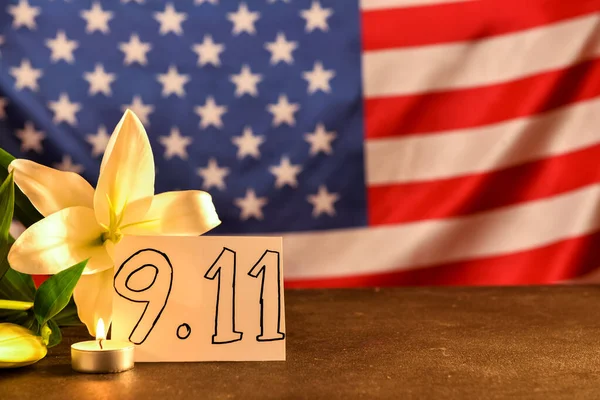 ABD bayrağına karşı düzenlenen Ulusal Namaz ve Terörist Saldırılar Mağdurları için Anma Günü kompozisyonu