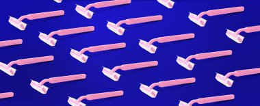 Renk arkaplanında birçok tıraş bıçağı