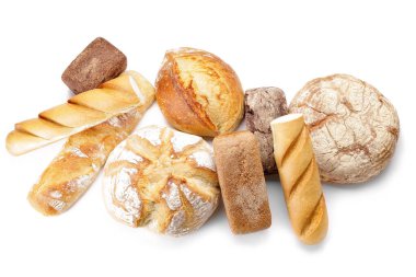 Beyaz arka planda taze ekmek çeşitleri