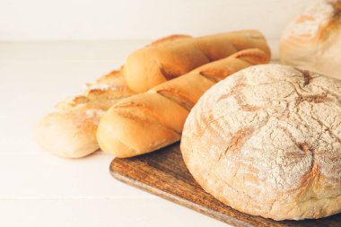 Tablo farklı taze ekmek