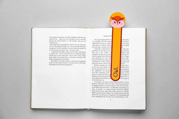 Cute Bookmark Book Grey Background — Stock Photo, Image