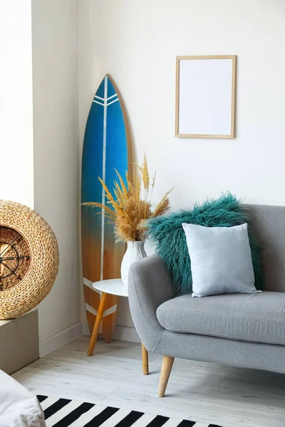 Interior Modern Stylish Room Surfboard Sofa — Stock Photo, Image