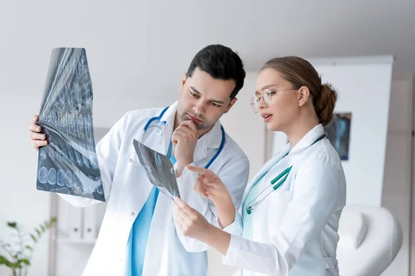 Doctors Ray Scans Clinic — Stock Photo, Image