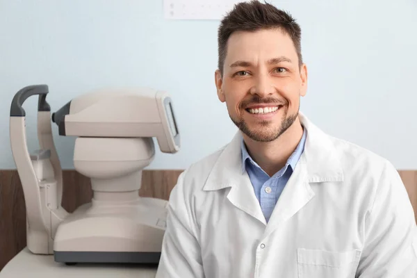 Portrait Male Ophthalmologist Clinic — Stock Photo, Image