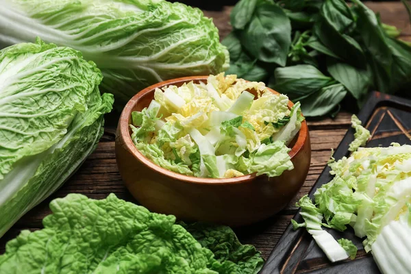 Bowl Fresh Cut Chinese Cabbage Wooden Background Closeup — Stock Photo, Image