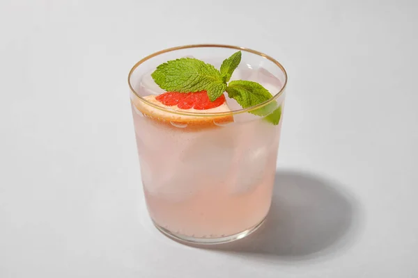 Glas Lekkere Grapefruit Margarita Lichte Ondergrond — Stockfoto