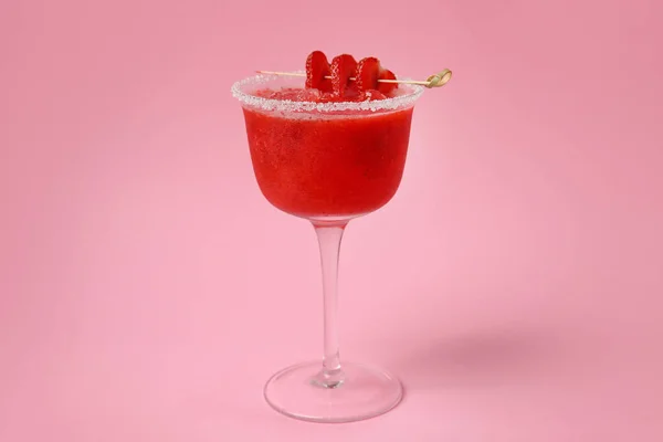 Glass Tasty Strawberry Margarita Color Background — Stock Photo, Image