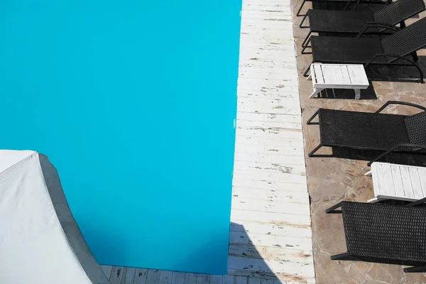 Sun Loungers Swimming Pool Sea Resort — Stock Photo, Image