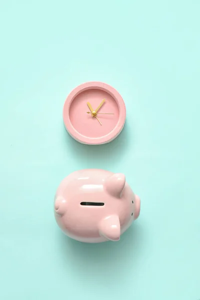 Alarm Clock Piggy Bank Color Background — Stock Photo, Image