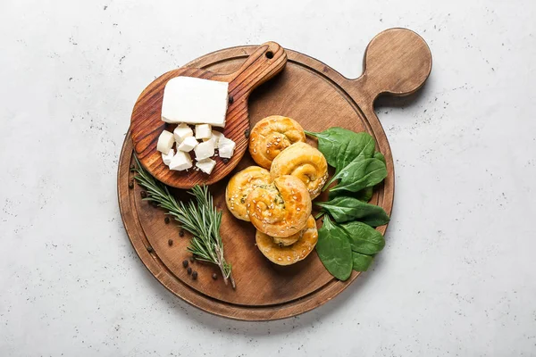 Puff Pastry Stuffed Spinach Feta Cheese Herbs Light Background — Stock Photo, Image