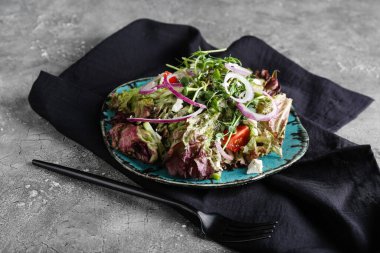 Masada Lollo Rosso marullu taze salata.