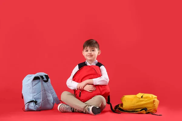 Little Schoolboy Backpacks Color Background — Stock Photo, Image