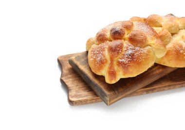 Beyaz arka planda ölülerin ekmeği. Meksika Ölüler Günü 'nün Kutlaması (El Dia de Muertos)