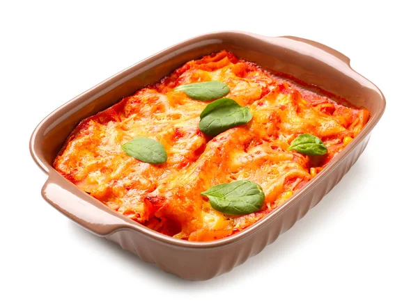 Pečení Miska Chutnými Rajčaty Lasagne Bílém Pozadí — Stock fotografie