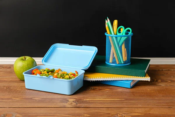 Lunch Box Vegetables Apple Stationery Wooden Table Classroom — Stock Photo, Image