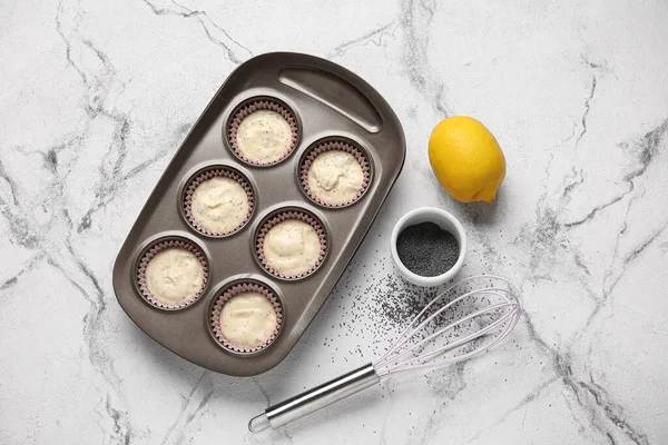 Baking Tin Uncooked Poppy Seed Muffins Light Background — Stock Photo, Image