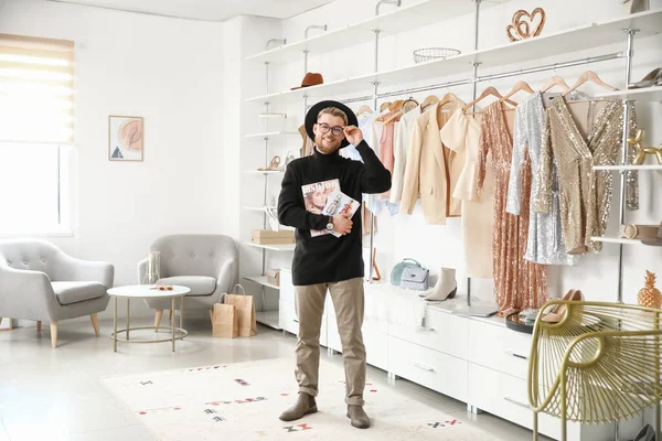 Male Stylist Working Studio — Stock Photo, Image