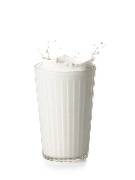 Sklenice Chutného Mléka Stříkancemi Bílém Pozadí — Stock fotografie