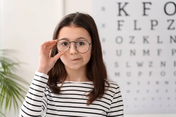 Little Girl Wearing New Eyeglasses Ophthalmologist Office — Stock Photo, Image