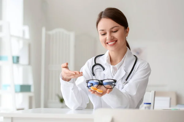 Ophthalmologist Contact Lenses Eyeglasses Clinic — Stock Photo, Image