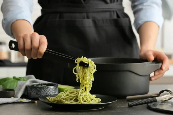 Woman Cooking Tasty Pesto Pasta Table Closeup — Stock Photo, Image