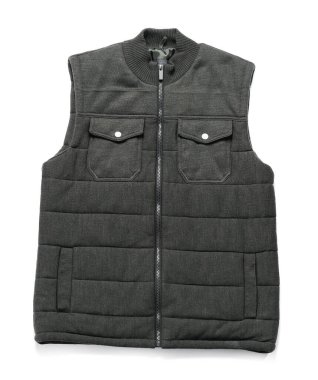 Beyaz arka planda erkek yeleği