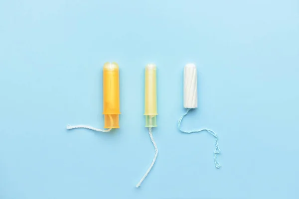 Tampons Auf Farbigem Hintergrund Draufsicht — Stockfoto