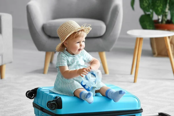 Cute Baby Girl Suitcase Home — Stock Photo, Image